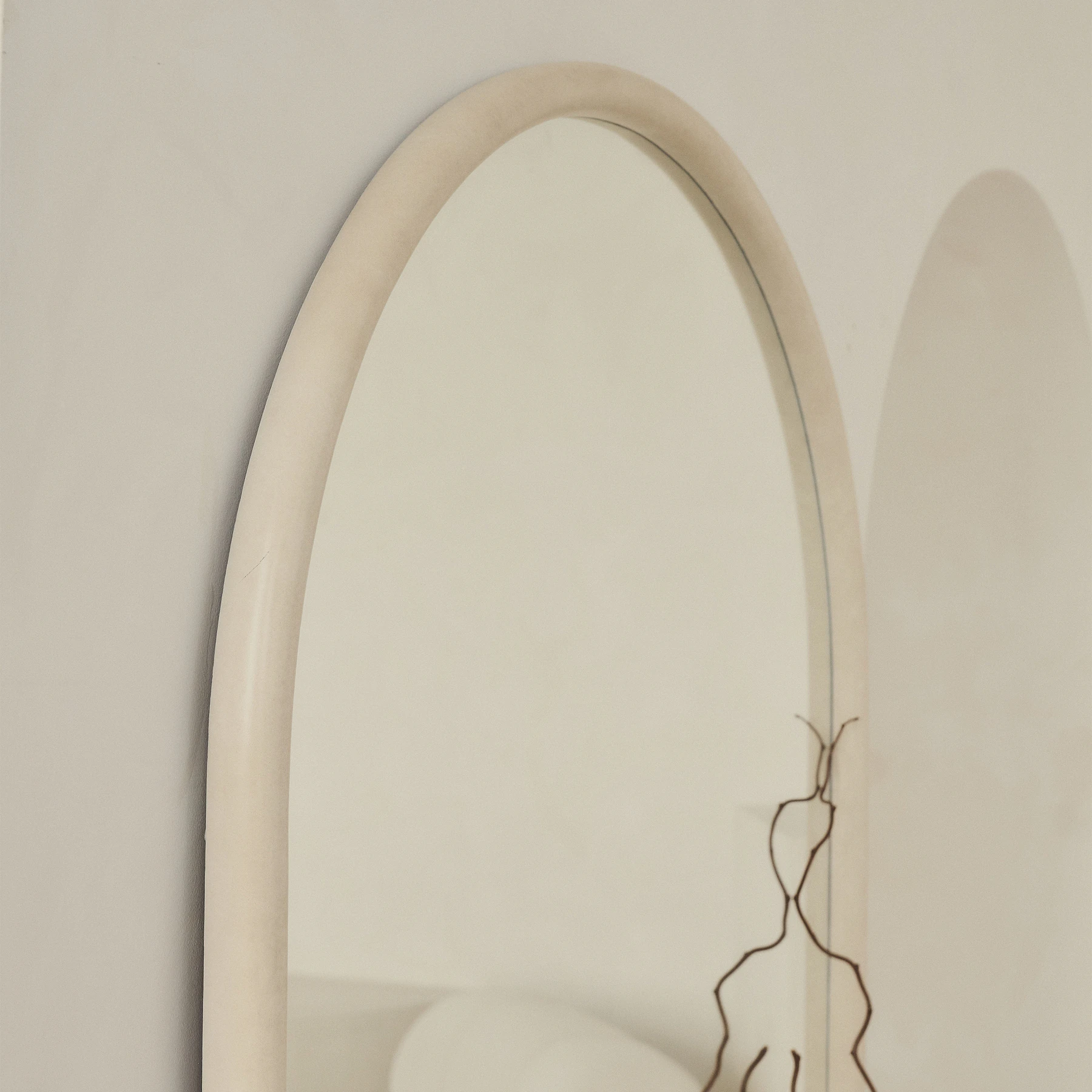 Espejo de Cuerpo Entero Extra Grande con Marco de Hormigón en Arco — 190x100 cm Liquidación